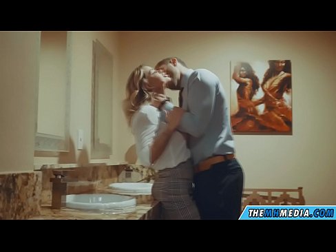 ❤️ Xa i-blonde ene-busty ikuhenda kwindlu yangasese yoluntu ❤ kumanyala xh.xxxtun.ru ﹏